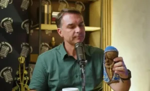 Flávio evita visita a Aparecida após controversa declaração sobre a santa Flávio evita visita a Aparecida após controversa declaração sobre a santa