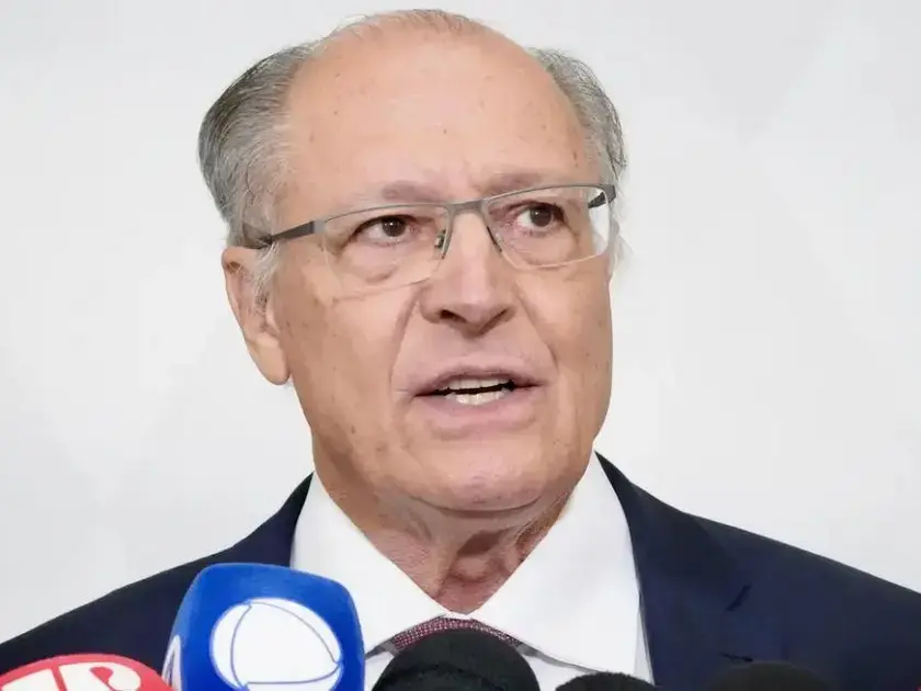 Geraldo Alckmin anuncia a nova obra do ‘Caminho da Fé’ em evento político Geraldo Alckmin anuncia a nova obra do 'Caminho da Fé' em evento político