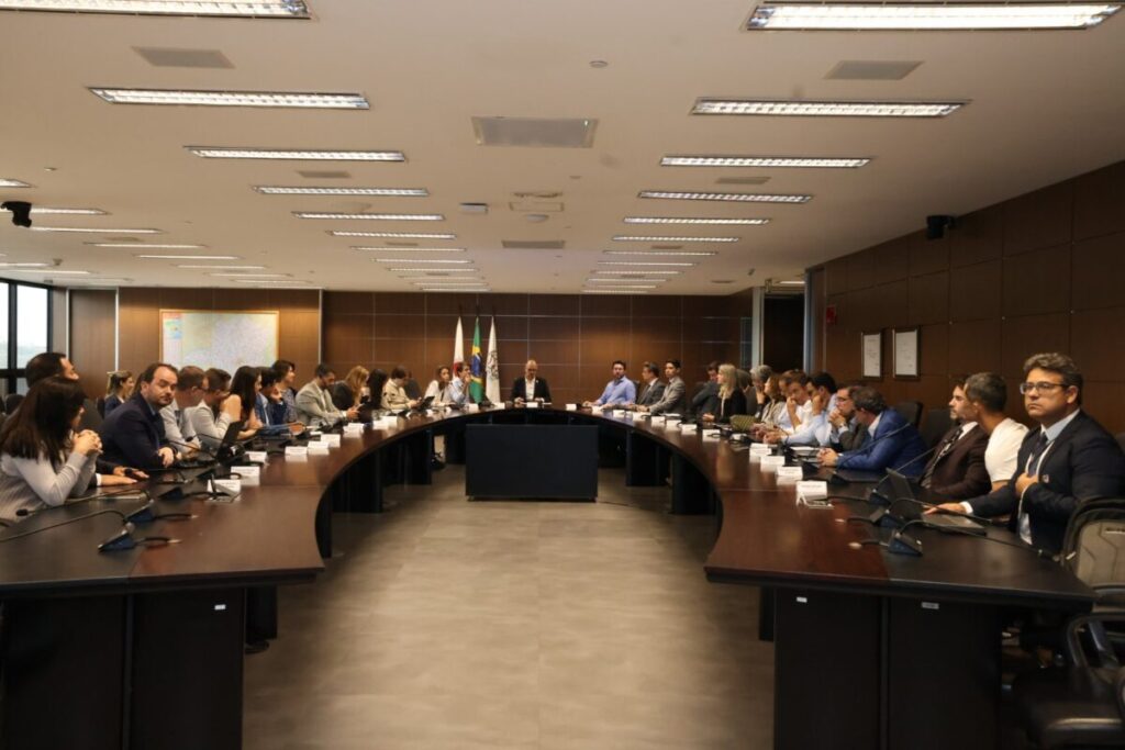 Governo de Minas realiza primeira reunião com equipe de transição do governo eleito, com foco nas políticas públicas de saúde