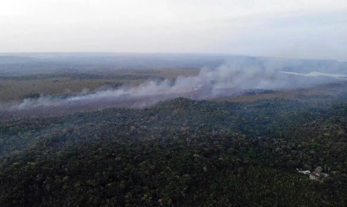 Governo intensifica reforços para combater incêndios no Pará