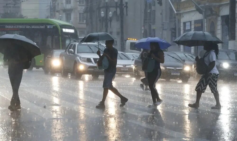 Itabira e cidades da região estão sob alerta para tempestades e granizo nesta quinta-feira
