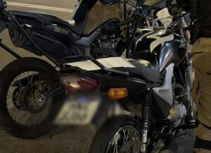Jovem inabilitado é preso com motocicleta com suspeita de adulteração no motor em Itabira
