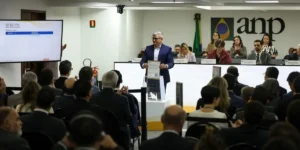 Leilão do pré-sal registra recorde com sete blocos arrematados Leilão do pré-sal registra recorde com sete blocos arrematados