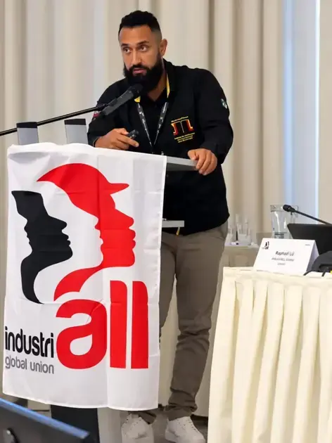 Liderança do Sindmon-Metal marca presença em conferência internacional em Praga