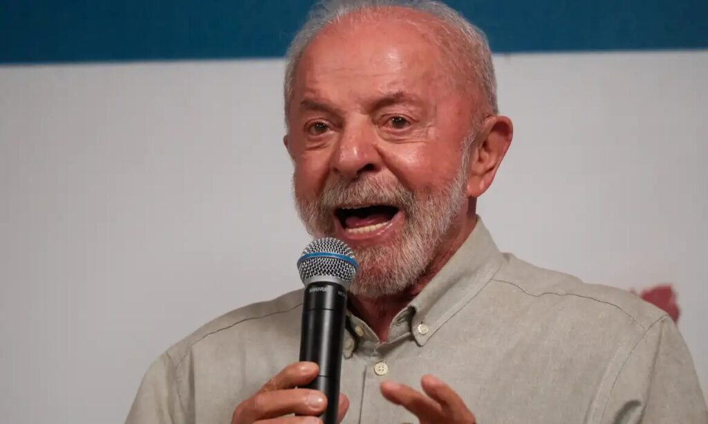 Lula aceita proposta de Flávio para quebra de sigilo bancário