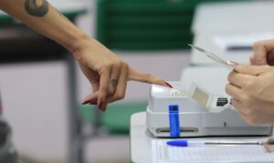 Lula cresce em número de votos em todos os estados; Flávio recua em 6