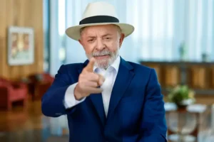Lula supera Flávio Bolsonaro em Itabira com 1.295 votos de diferença