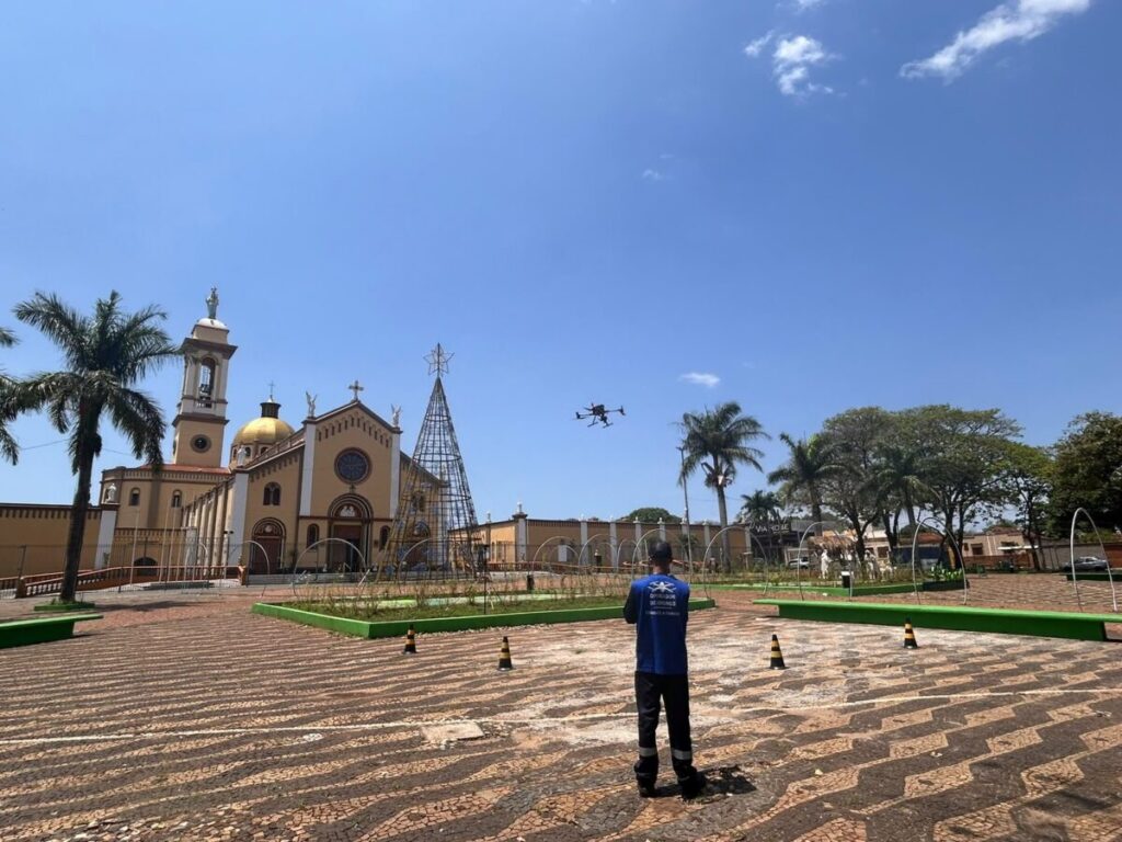 Maior operação de drones de Minas mapeia focos do Aedes aegypti em Uberaba antes do período chuvoso