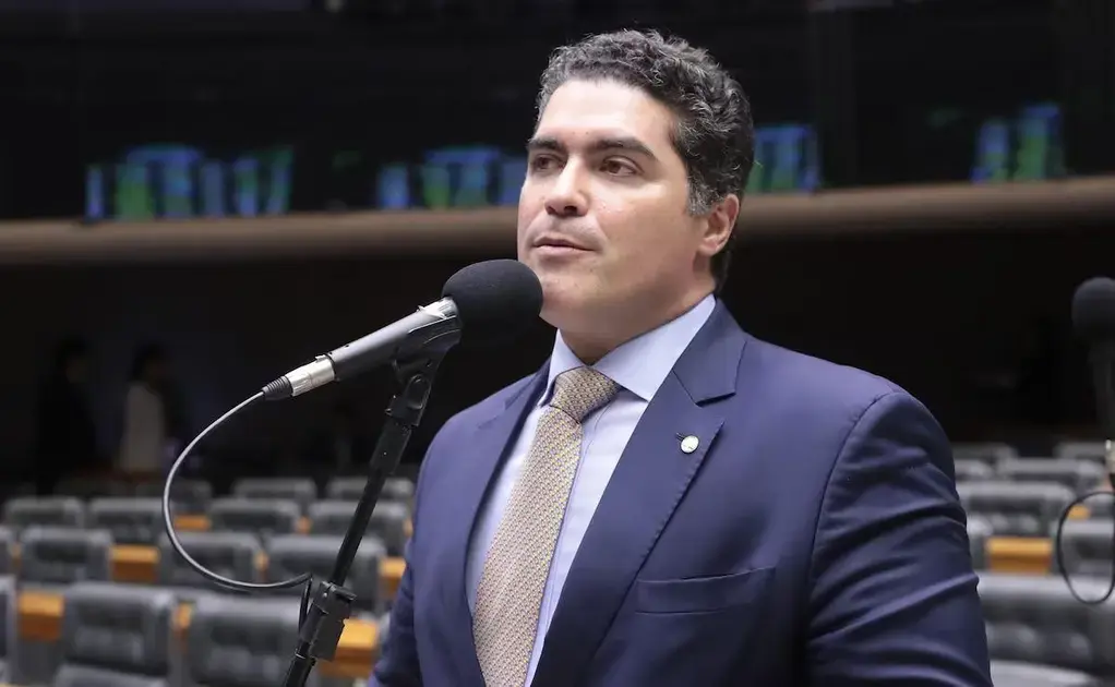 MDB de Minas adia definição sobre apoio no segundo turno