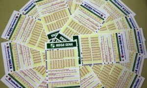 Mega-Sena acumula e prêmio chega a R$ 185 milhões