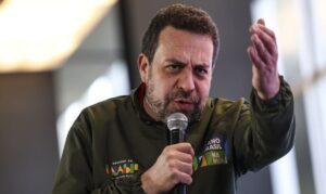 Ministro pede prisão de PM que atropelou motociclista em SC