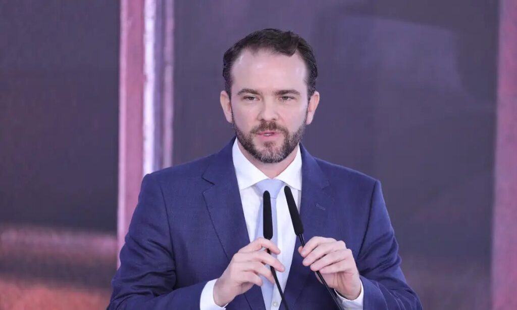Ministro prevê renegociação de R$ 90 bi em 3ª fase do Desenrola