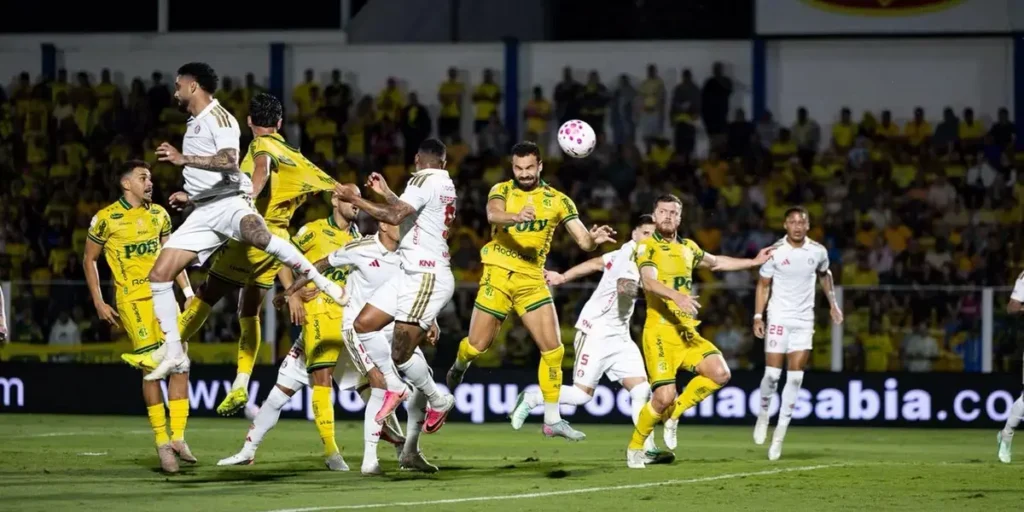Mirassol derrota Internacional e se afasta da zona de rebaixamento no Brasileirão Mirassol derrota Internacional e se afasta da zona de rebaixamento no Brasileirão