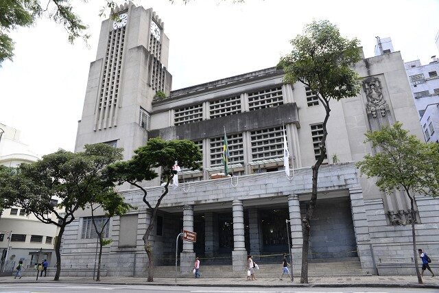 Pais de alunos se queixam da Secretaria de Educação de Belo Horizonte