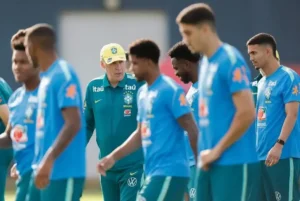 Seleção Brasileira enfrenta a Índia em amistoso histórico e promove testes no elenco