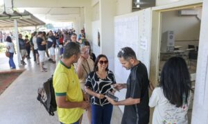 Trabalhador tem direito de sair do serviço para votar; confira a lei