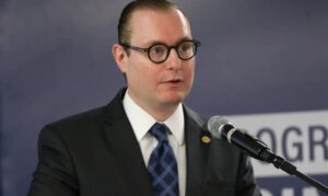 Zanin pede parecer da PGR e AGU sobre ação do PSD por 2º turno no Rio